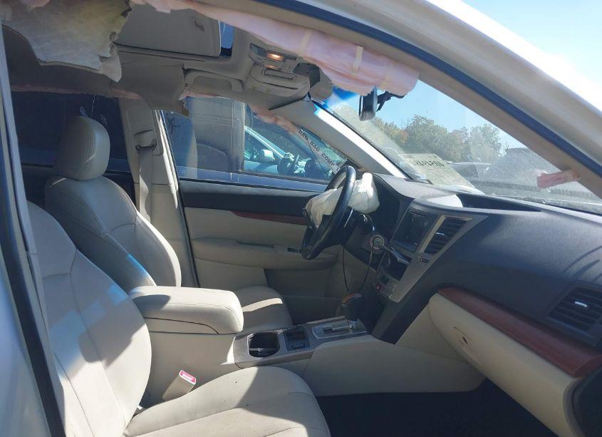 Photo 5 of 2013 Subaru Outback 3.6R LIMITED (VIN 4S4BRDKC6D2318692)