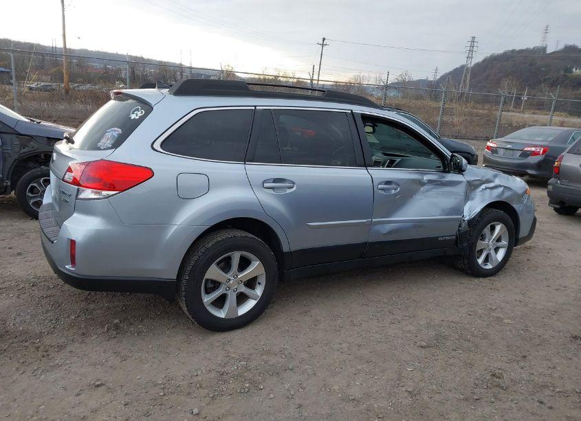 Photo 13 of 2013 Subaru Outback 3.6R LIMITED (VIN 4S4BRDKC7D2276601)