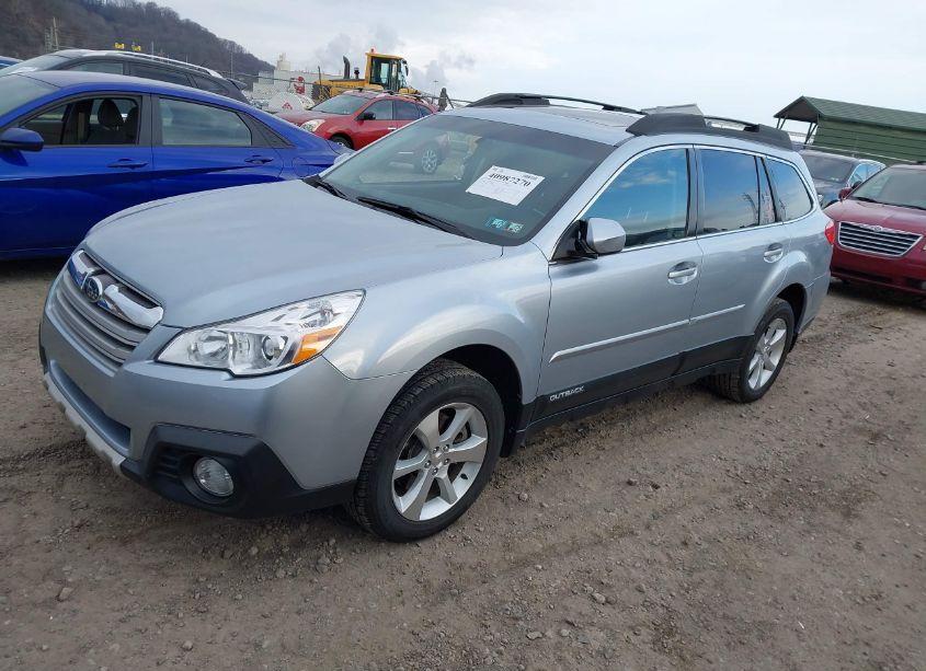 Photo 2 of 2013 Subaru Outback 3.6R LIMITED (VIN 4S4BRDKC7D2276601)