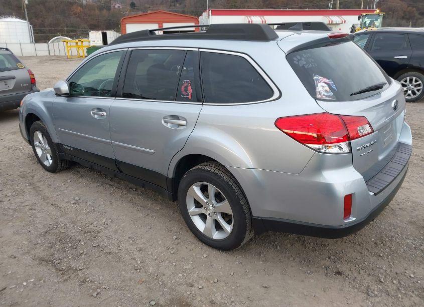 Photo 3 of 2013 Subaru Outback 3.6R LIMITED (VIN 4S4BRDKC7D2276601)