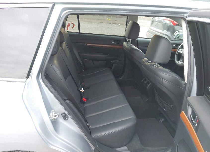 Photo 8 of 2013 Subaru Outback 3.6R LIMITED (VIN 4S4BRDKC7D2276601)