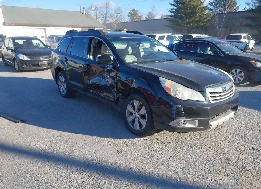2011 Subaru Outback 3.6R LIMITED (VIN 4S4BRDKC8B2323941) main photo