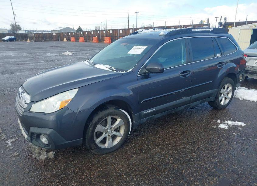Photo 2 of 2013 Subaru Outback 3.6R LIMITED (VIN 4S4BRDKC8D2213104)