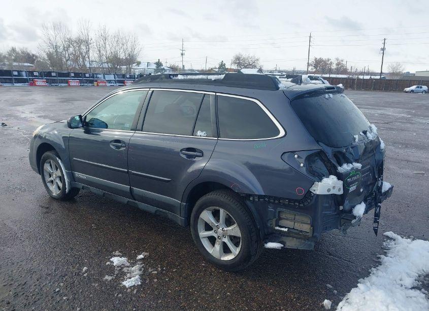 Photo 3 of 2013 Subaru Outback 3.6R LIMITED (VIN 4S4BRDKC8D2213104)