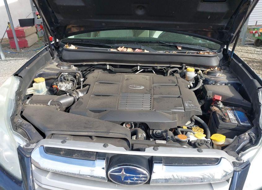 Photo 10 of 2013 Subaru Outback 3.6R LIMITED (VIN 4S4BRDKC9D2272534)