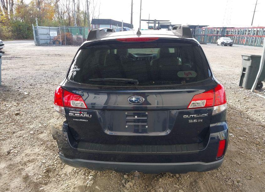 Photo 16 of 2013 Subaru Outback 3.6R LIMITED (VIN 4S4BRDKC9D2272534)