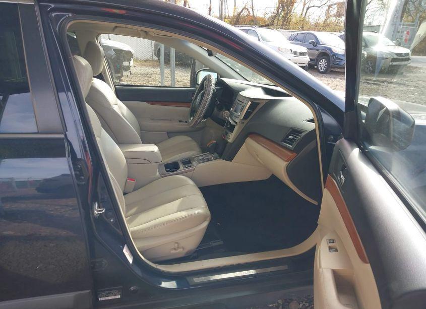 Photo 5 of 2013 Subaru Outback 3.6R LIMITED (VIN 4S4BRDKC9D2272534)