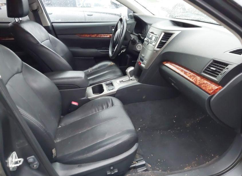 Photo 5 of 2011 Subaru Outback 3.6R LIMITED (VIN 4S4BRDKCXB2395059)