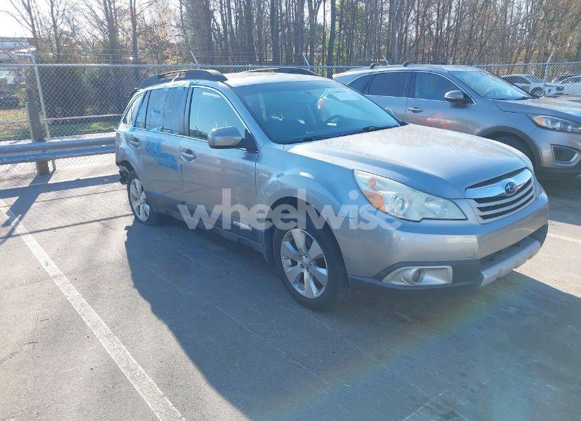 2011 Subaru Outback 3.6R LIMITED (VIN 4S4BRDLC0B2376227) main photo