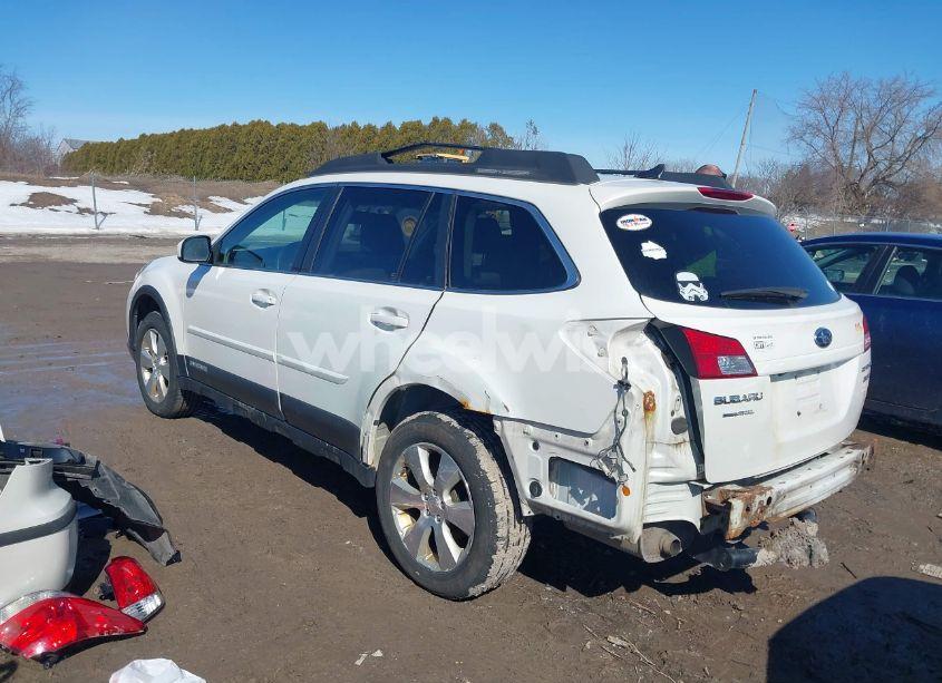 Photo 3 of 2011 Subaru Outback 3.6R LIMITED (VIN 4S4BRDLC1B2362000)