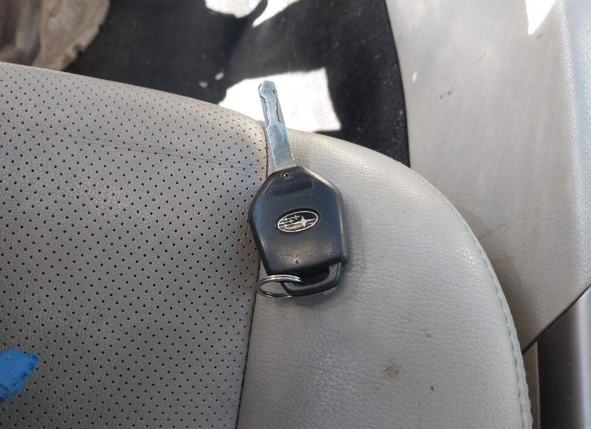 Photo 11 of 2011 Subaru Outback 3.6R LIMITED (VIN 4S4BRDLC1B2424026)