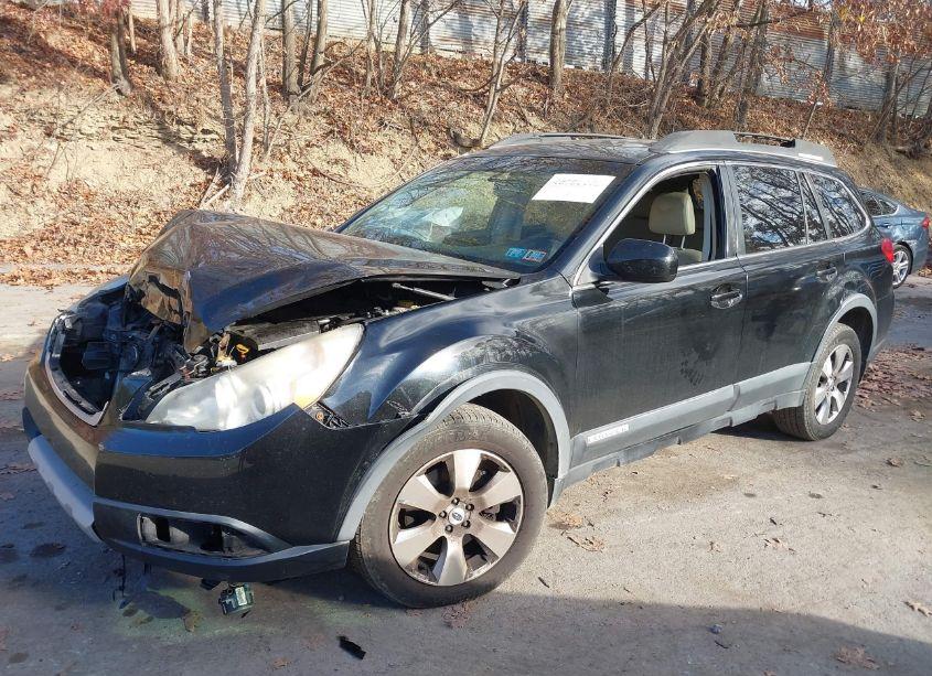 Photo 2 of 2011 Subaru Outback 3.6R LIMITED (VIN 4S4BRDLC1B2424026)