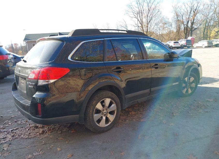 Photo 4 of 2011 Subaru Outback 3.6R LIMITED (VIN 4S4BRDLC1B2424026)