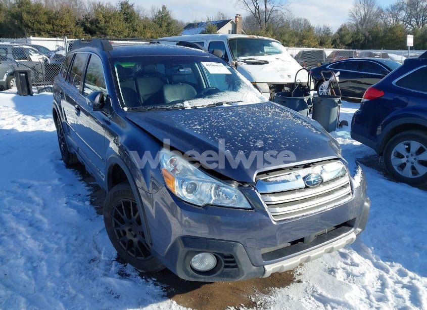 2014 Subaru Outback 3.6R LIMITED (VIN 4S4BRDLC2E2225362) main photo