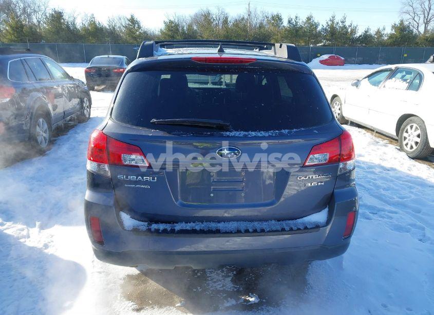 Photo 16 of 2014 Subaru Outback 3.6R LIMITED (VIN 4S4BRDLC2E2225362)