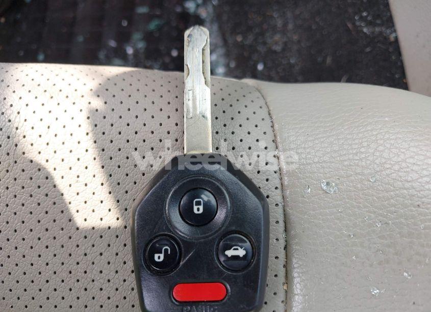 Photo 11 of 2014 Subaru Outback 3.6R LIMITED (VIN 4S4BRDLC4E2280332)