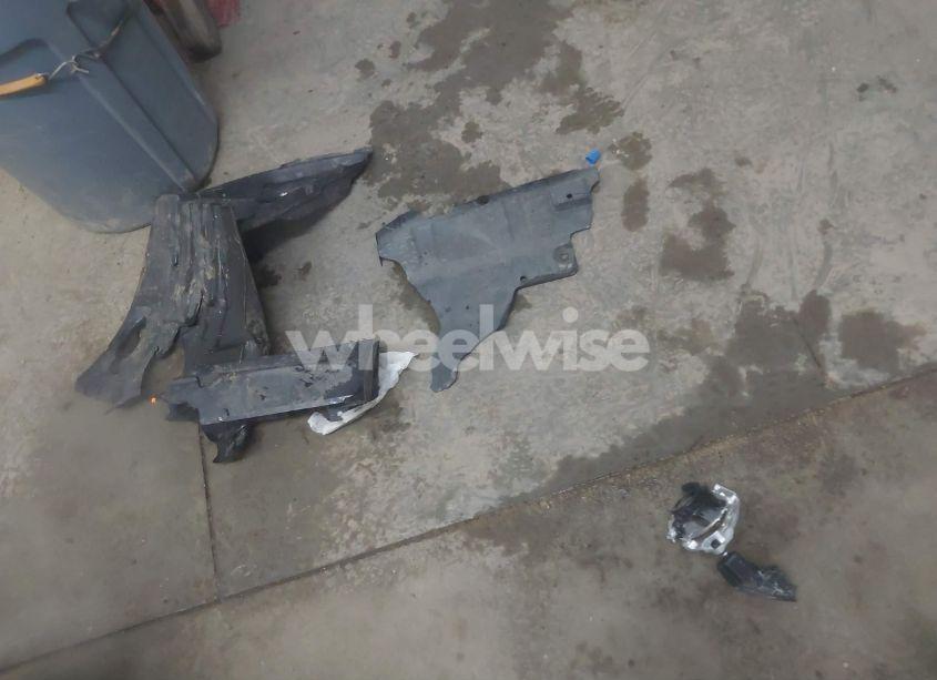 Photo 12 of 2011 Subaru Outback 3.6R LIMITED (VIN 4S4BRDLC6B2316596)