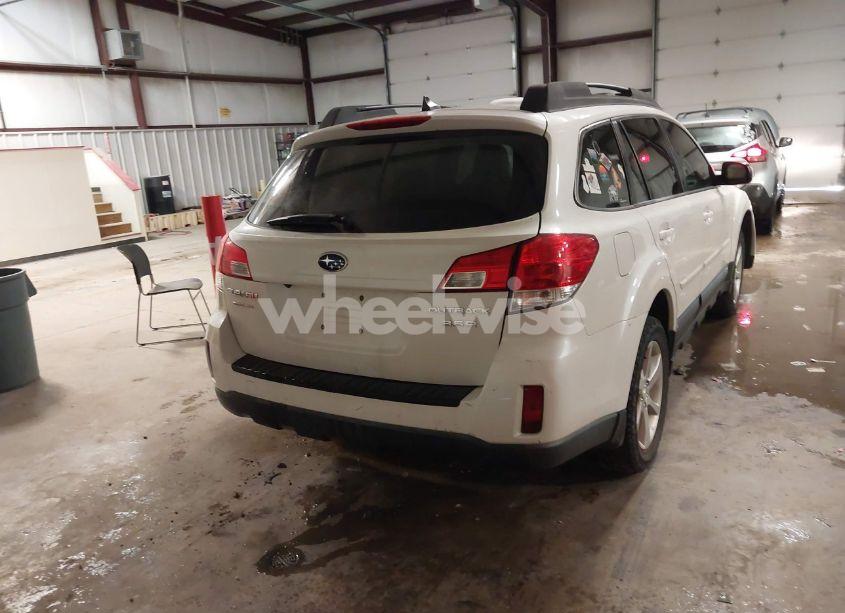 Photo 4 of 2014 Subaru Outback 3.6R LIMITED (VIN 4S4BRDLC7E2290658)