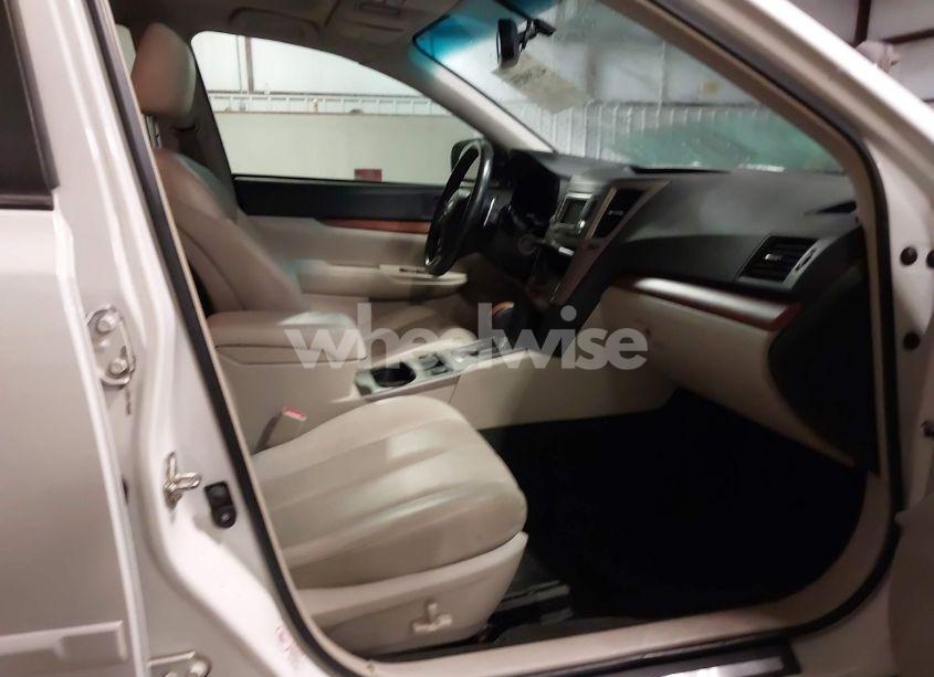 Photo 5 of 2014 Subaru Outback 3.6R LIMITED (VIN 4S4BRDLC7E2290658)