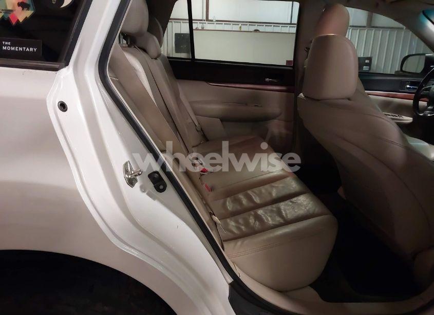 Photo 8 of 2014 Subaru Outback 3.6R LIMITED (VIN 4S4BRDLC7E2290658)