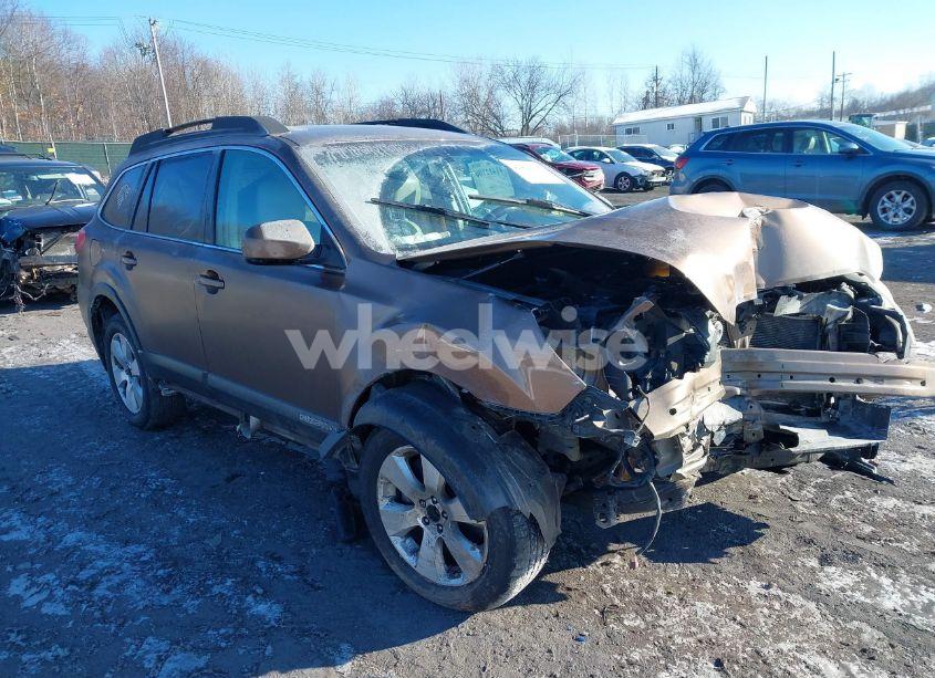 2011 Subaru Outback 3.6R LIMITED (VIN 4S4BRDLCXB2441830) main photo