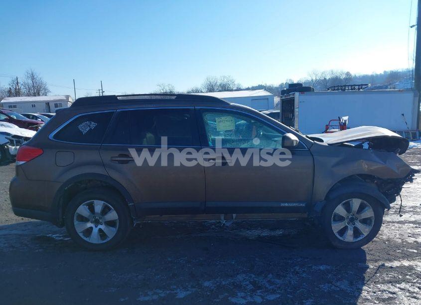 Photo 13 of 2011 Subaru Outback 3.6R LIMITED (VIN 4S4BRDLCXB2441830)