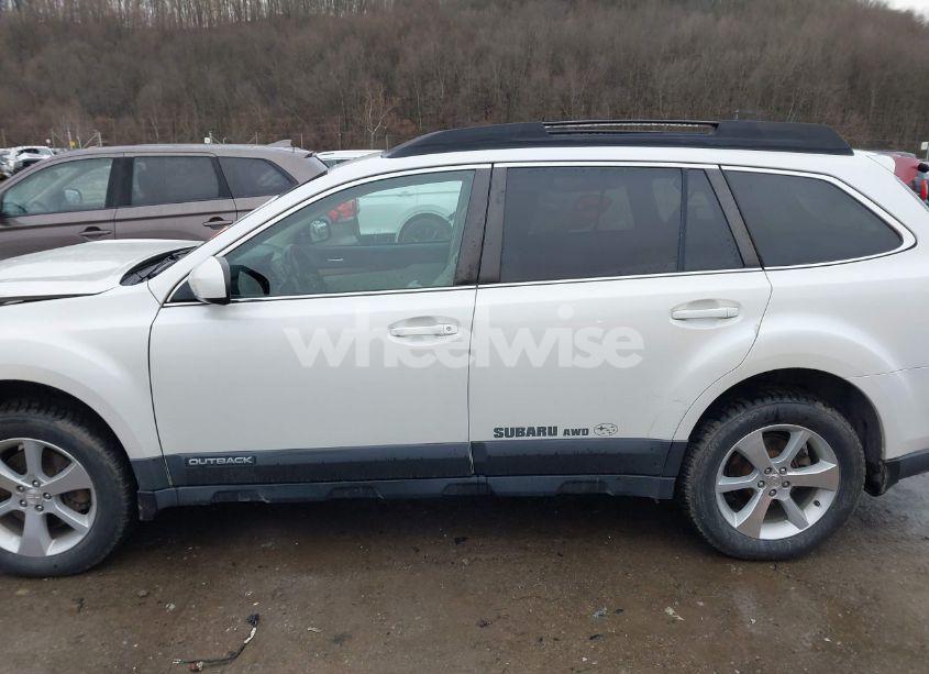 Photo 14 of 2014 Subaru Outback 3.6R LIMITED (VIN 4S4BRDLCXE2206560)