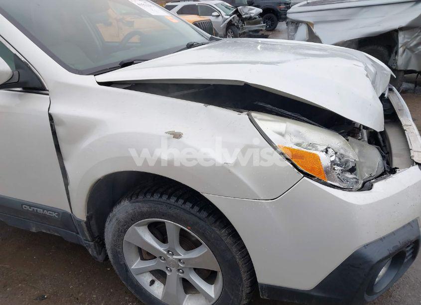 Photo 17 of 2014 Subaru Outback 3.6R LIMITED (VIN 4S4BRDLCXE2206560)