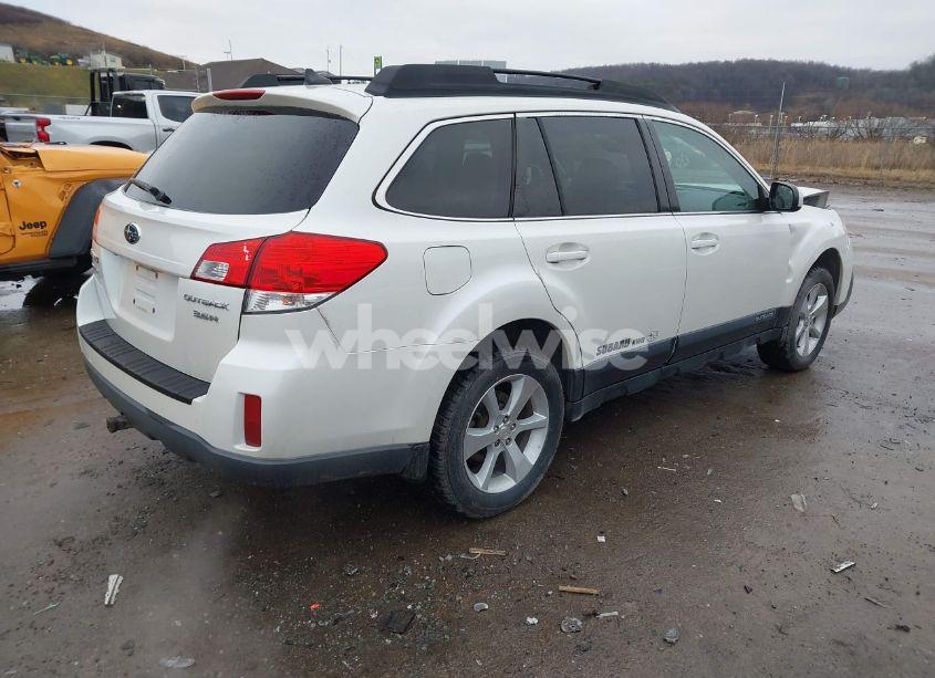 Photo 4 of 2014 Subaru Outback 3.6R LIMITED (VIN 4S4BRDLCXE2206560)
