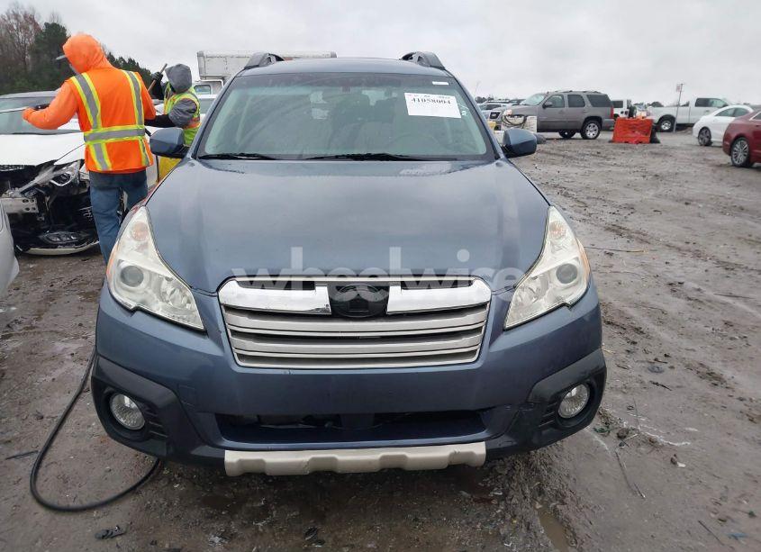 Photo 12 of 2014 Subaru Outback 3.6R LIMITED (VIN 4S4BRDMC9E2318443)