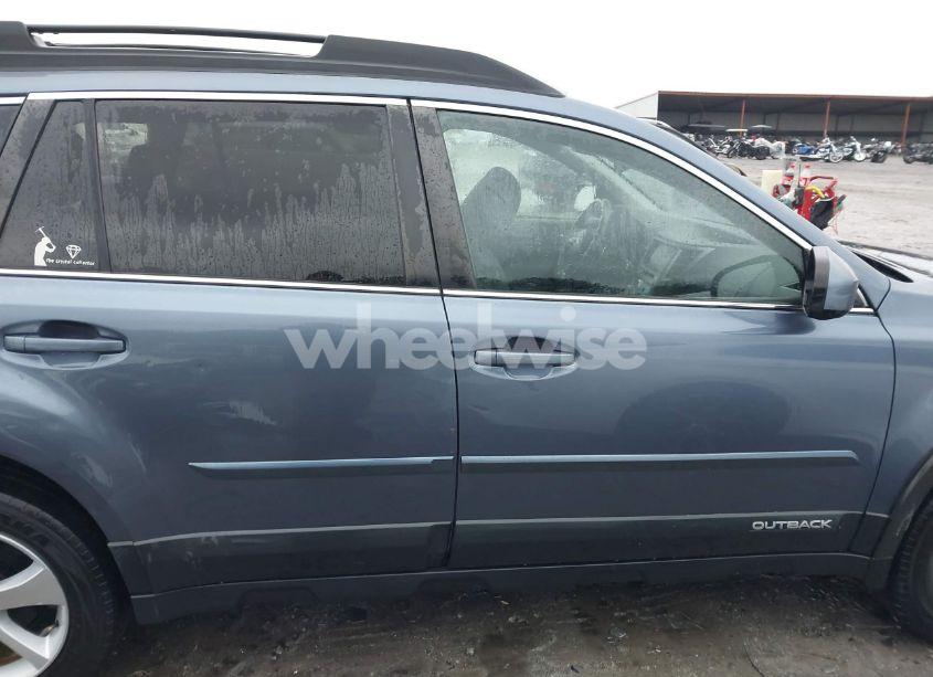 Photo 13 of 2014 Subaru Outback 3.6R LIMITED (VIN 4S4BRDMC9E2318443)