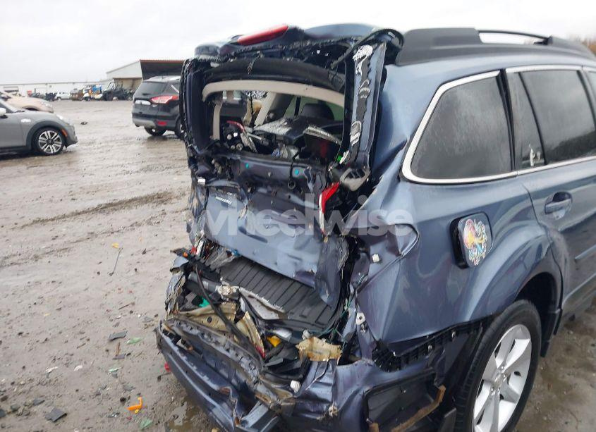 Photo 18 of 2014 Subaru Outback 3.6R LIMITED (VIN 4S4BRDMC9E2318443)