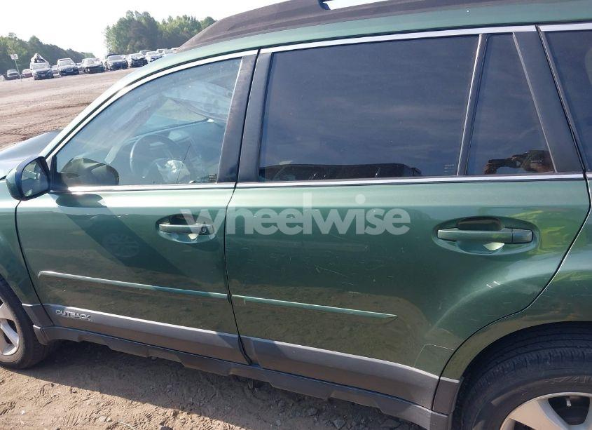 Photo 15 of 2014 Subaru Outback 3.6R LIMITED (VIN 4S4BRDNCXE2208113)