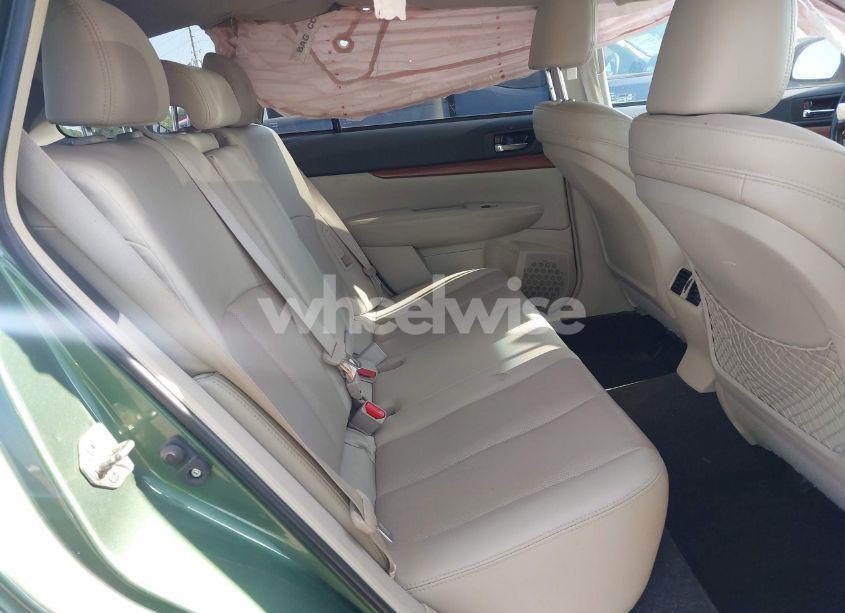 Photo 8 of 2014 Subaru Outback 3.6R LIMITED (VIN 4S4BRDNCXE2208113)