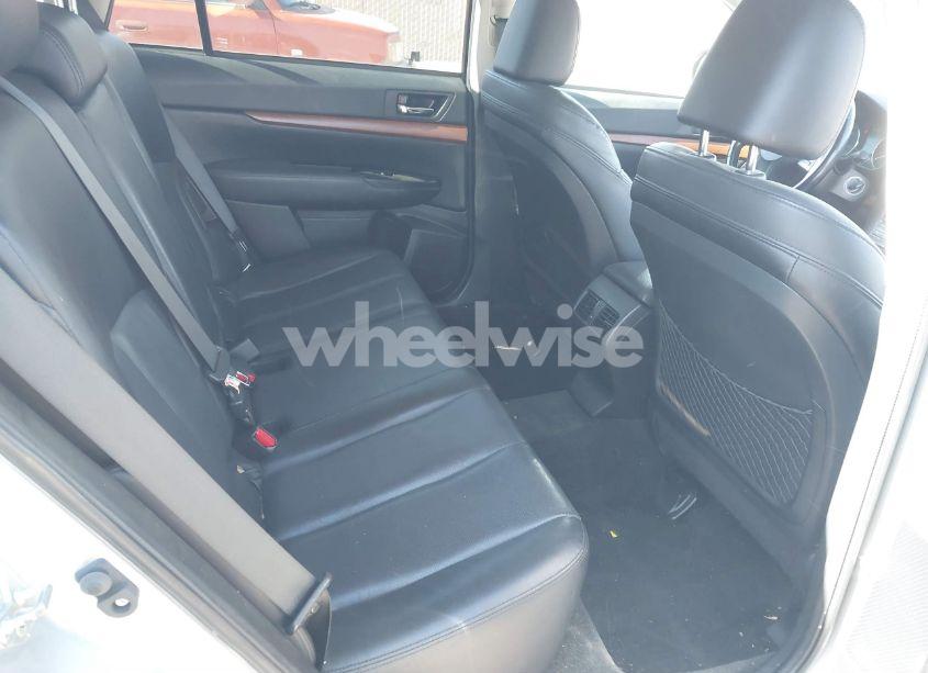 Photo 8 of 2013 Subaru Outback 3.6R LIMITED (VIN 4S4BRDPC2D2303180)