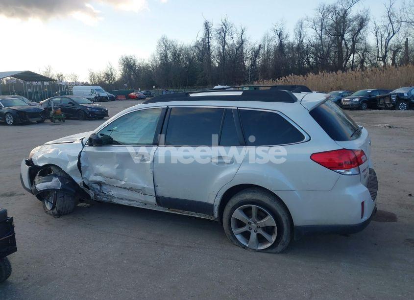 Photo 14 of 2013 Subaru Outback 3.6R LIMITED (VIN 4S4BRDPC4D2286124)