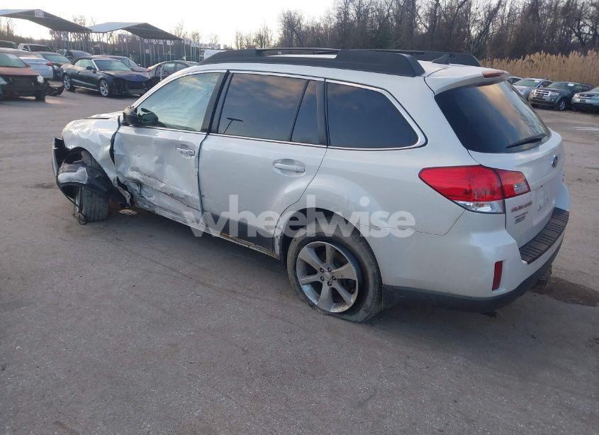 Photo 3 of 2013 Subaru Outback 3.6R LIMITED (VIN 4S4BRDPC4D2286124)