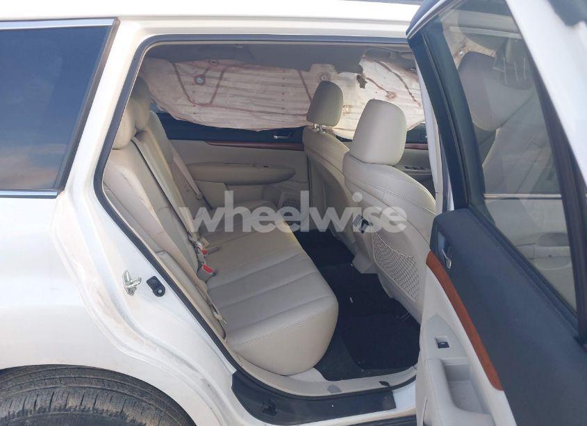 Photo 8 of 2013 Subaru Outback 3.6R LIMITED (VIN 4S4BRDPC4D2286124)