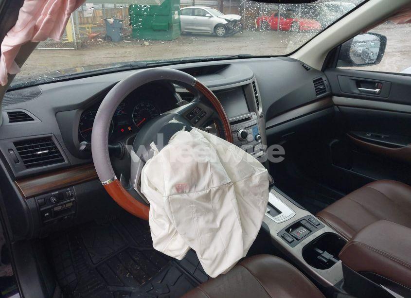 Photo 18 of 2014 Subaru Outback 3.6R LIMITED (VIN 4S4BRDPC4E2238009)