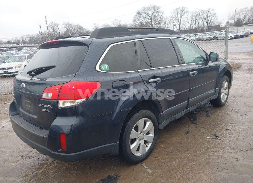 Photo 4 of 2014 Subaru Outback 3.6R LIMITED (VIN 4S4BRDPC4E2238009)