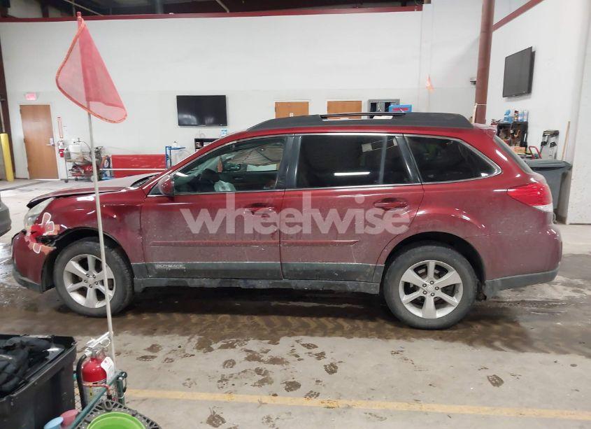 Photo 14 of 2013 Subaru Outback 3.6R LIMITED (VIN 4S4BRDPC5D2288206)