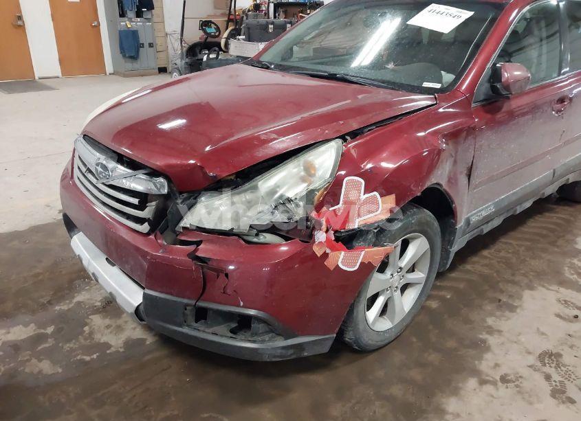 Photo 6 of 2013 Subaru Outback 3.6R LIMITED (VIN 4S4BRDPC5D2288206)