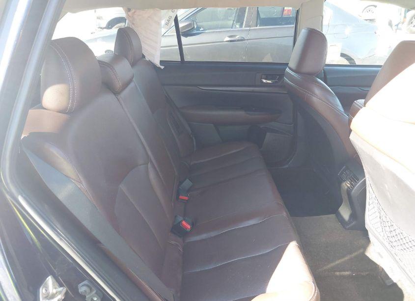 Photo 8 of 2014 Subaru Outback 3.6R LIMITED (VIN 4S4BRDPC5E2256812)