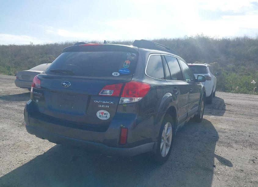 Photo 4 of 2013 Subaru Outback 3.6R LIMITED (VIN 4S4BRDPC6D2225583)