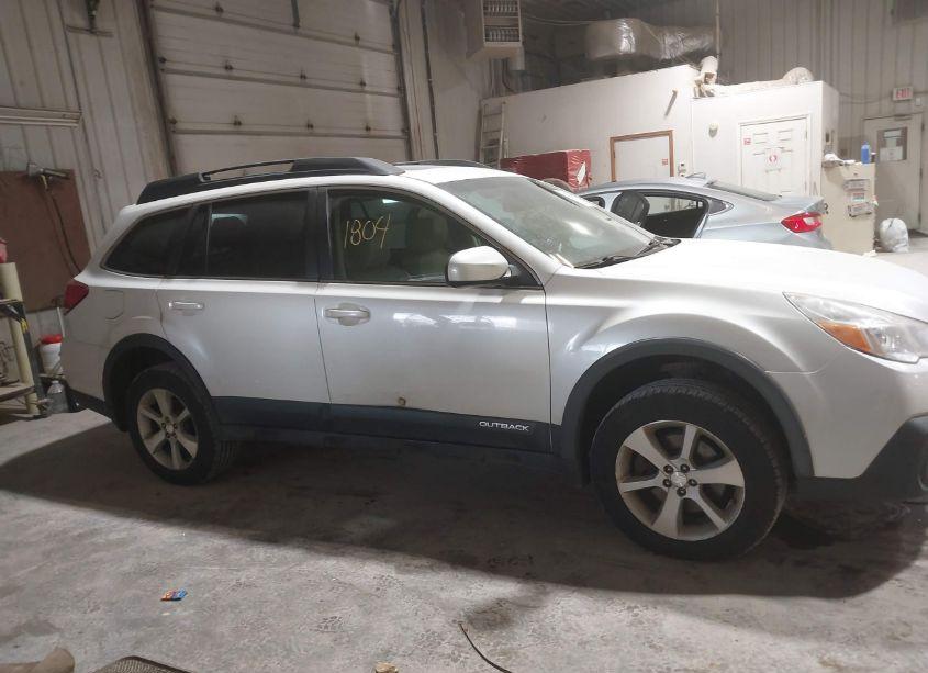 Photo 13 of 2013 Subaru Outback 3.6R LIMITED (VIN 4S4BRDPC7D2213667)