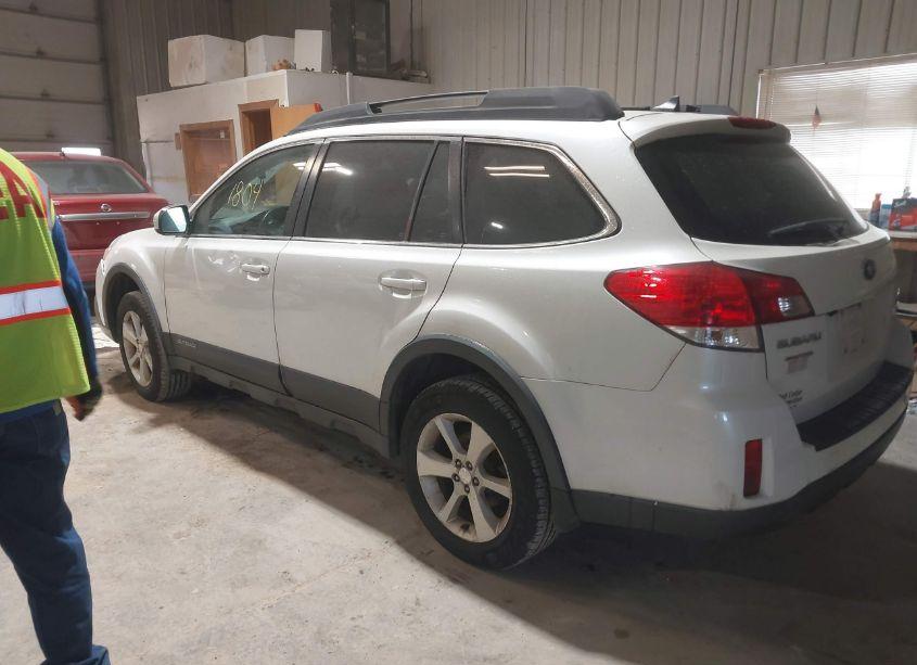 Photo 3 of 2013 Subaru Outback 3.6R LIMITED (VIN 4S4BRDPC7D2213667)