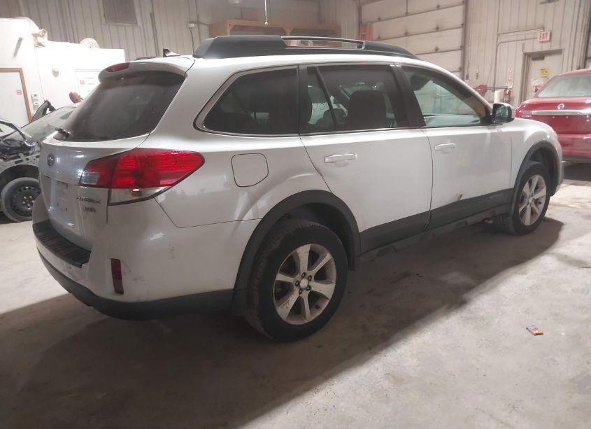 Photo 4 of 2013 Subaru Outback 3.6R LIMITED (VIN 4S4BRDPC7D2213667)