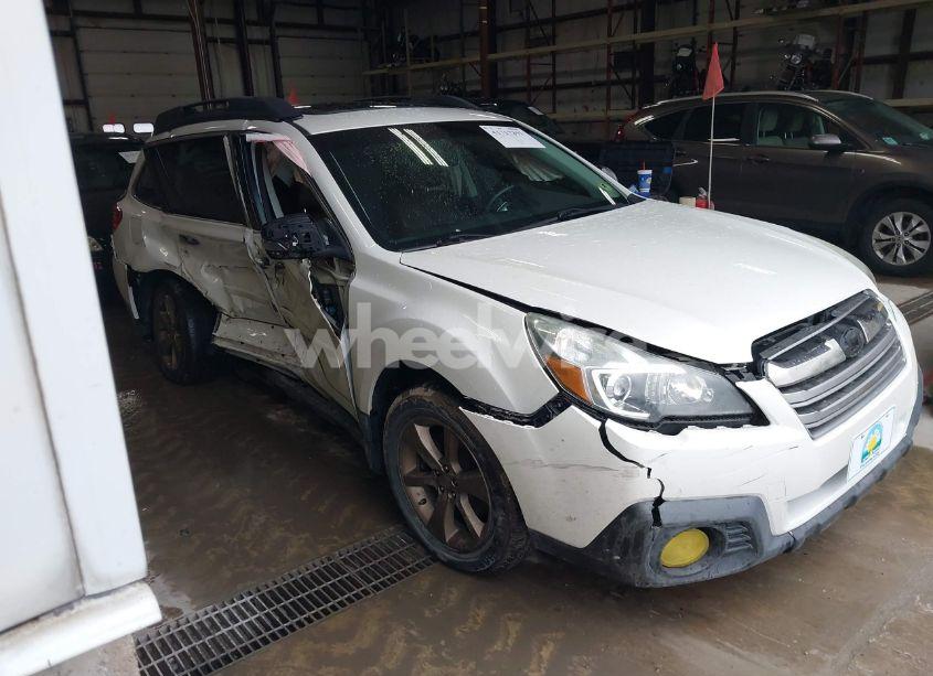 2013 Subaru Outback 3.6R LIMITED (VIN 4S4BRDSC2D2316938) main photo