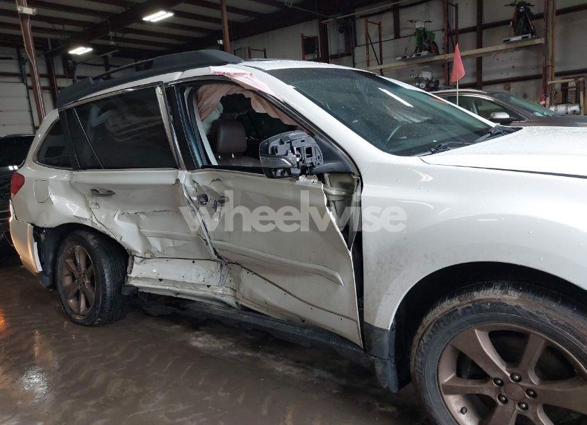 Photo 6 of 2013 Subaru Outback 3.6R LIMITED (VIN 4S4BRDSC2D2316938)