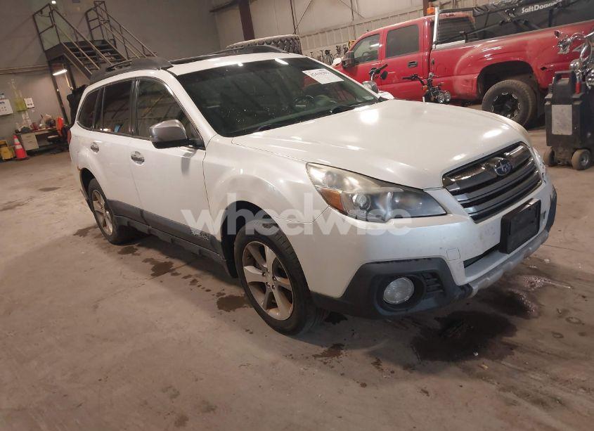 2013 Subaru Outback 3.6R LIMITED (VIN 4S4BRDSC8D2311646) main photo